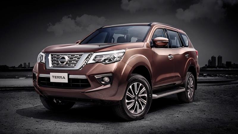 Cho thuê xe tự lái 7 chỗ Nissan Terra